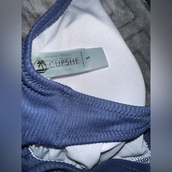 Sold-CUPSHE Small Floral Lace Up Bikini Set in Blue - Picture 3 of 5